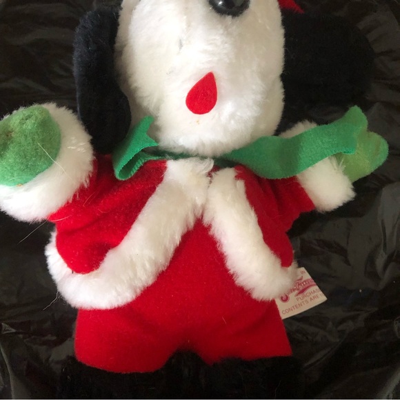 Christmas Santa Snoopy - How cute would this be sitting in your holiday display - Picture 8 of 16